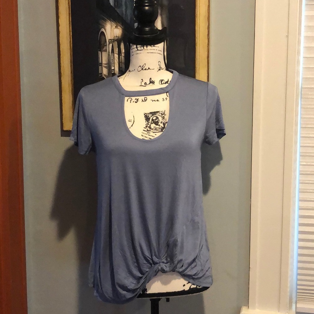 Active USA Dusty Blue Knot-Front T-Shirt (S)